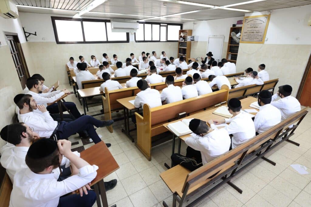 גלריה מיוחדת: מאות בחורים פתחו את זמן אלול בסלבודקא