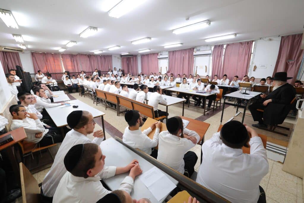 גלריה מיוחדת: מאות בחורים פתחו את זמן אלול בסלבודקא