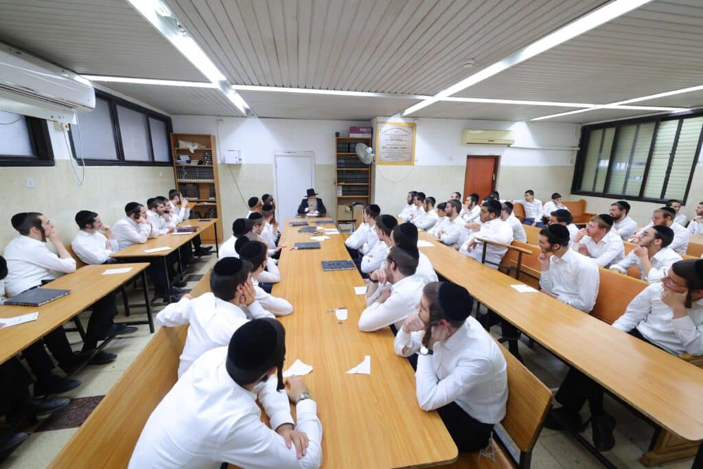 גלריה מיוחדת: מאות בחורים פתחו את זמן אלול בסלבודקא