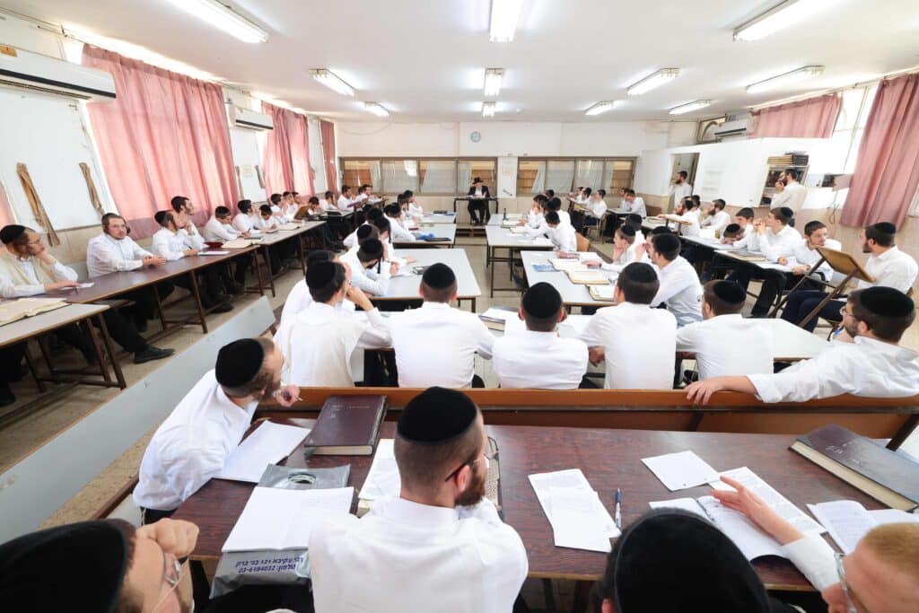 גלריה מיוחדת: מאות בחורים פתחו את זמן אלול בסלבודקא