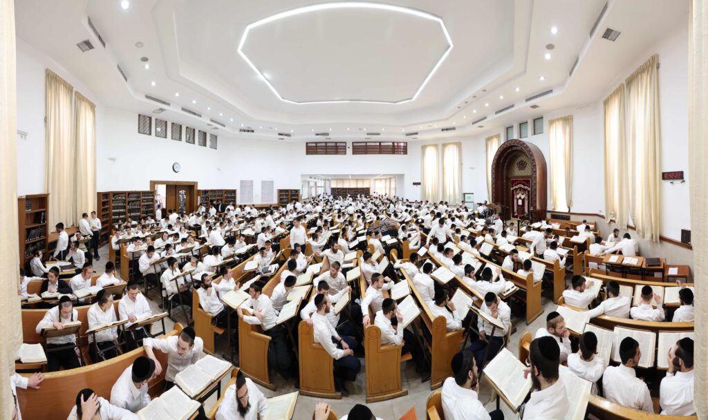 גלריה מיוחדת: מאות בחורים פתחו את זמן אלול בסלבודקא