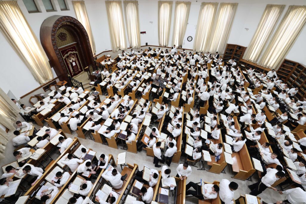 גלריה מיוחדת: מאות בחורים פתחו את זמן אלול בסלבודקא