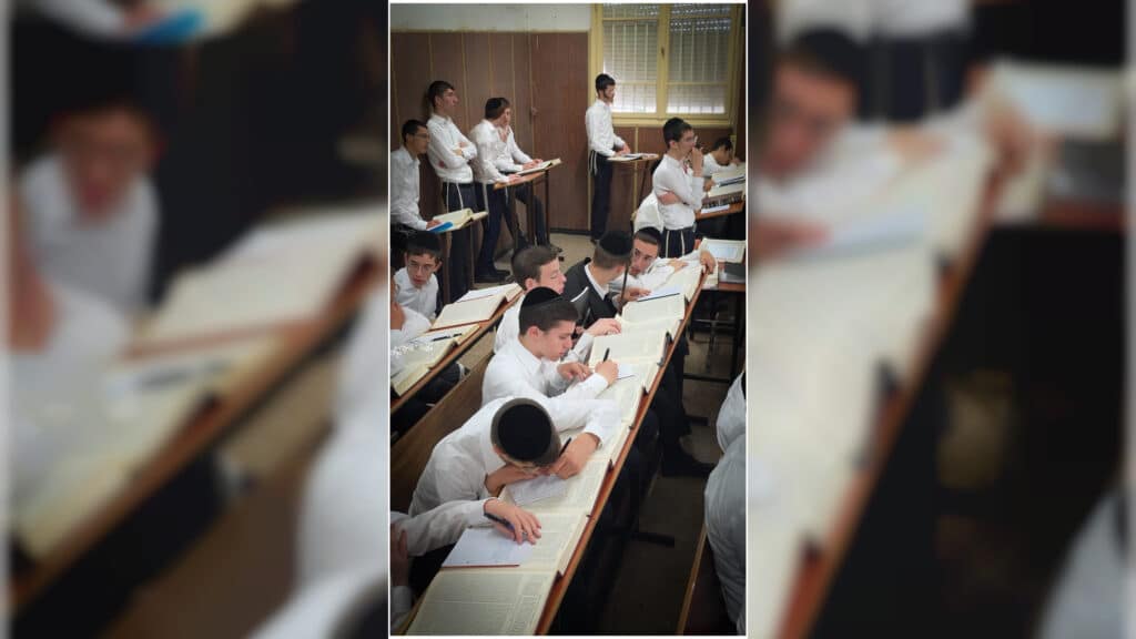 צפו בתיעוד המרגש: כך נפתח זמן אלול בהיכלי הישיבות