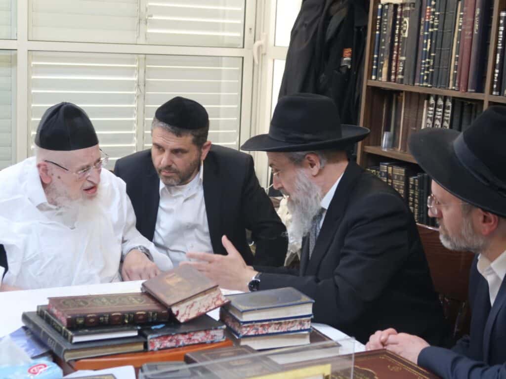 מעמד הנחת אבן הפינה בקהילת בני הישיבות בשכונה המתחרדת