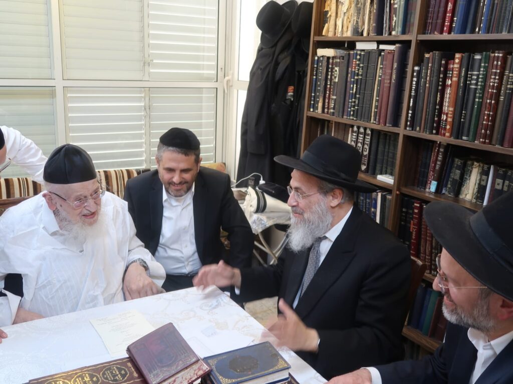 מעמד הנחת אבן הפינה בקהילת בני הישיבות בשכונה המתחרדת