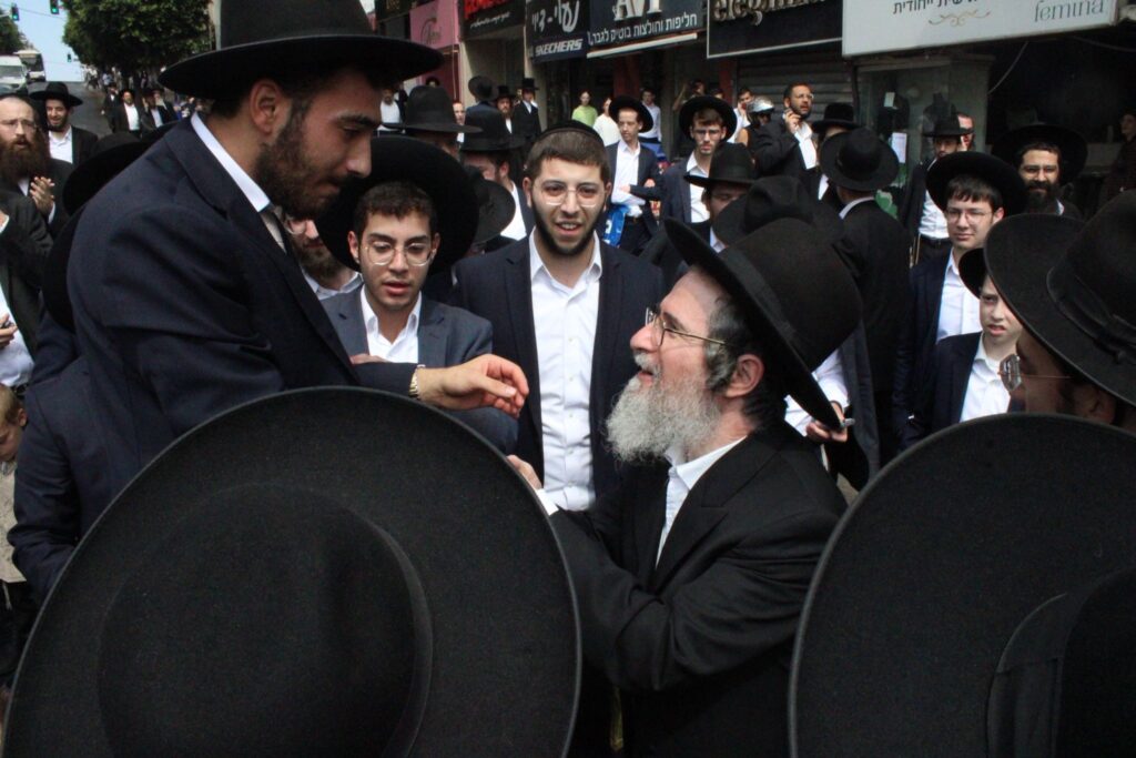 בבני ברק קיבלו את פניו: שוחרר אסיר עולם התורה רפאל יצחקוב