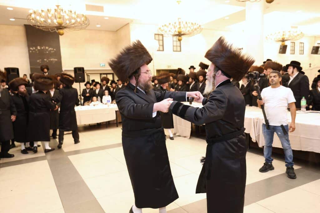 שמחת החתונה בבית ווערדאן - מישקולץ - עטרת צבי