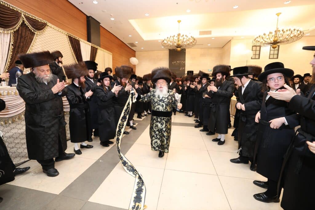 שמחת החתונה בבית ווערדאן - מישקולץ - עטרת צבי