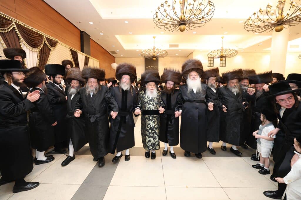 שמחת החתונה בבית ווערדאן - מישקולץ - עטרת צבי