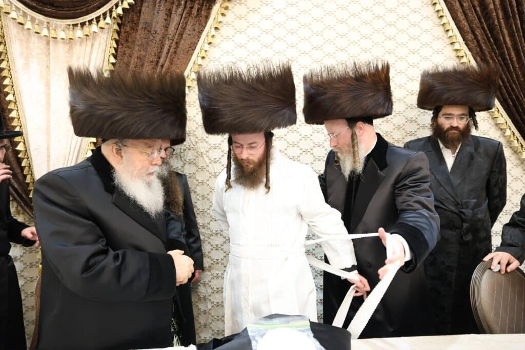 שמחת החתונה בבית ווערדאן - מישקולץ - עטרת צבי