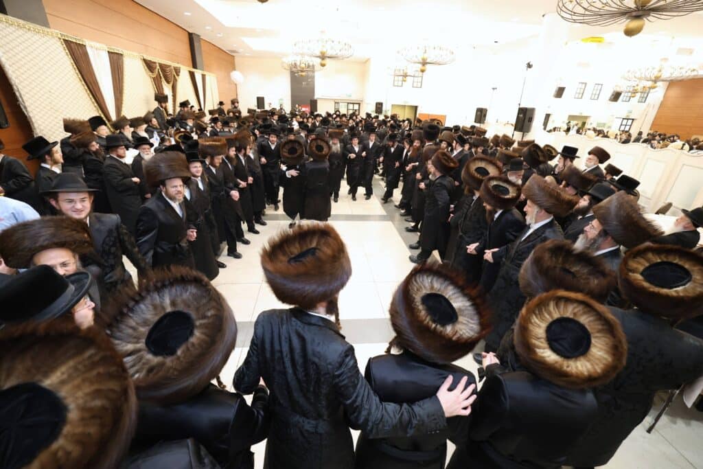 שמחת החתונה בבית ווערדאן - מישקולץ - עטרת צבי