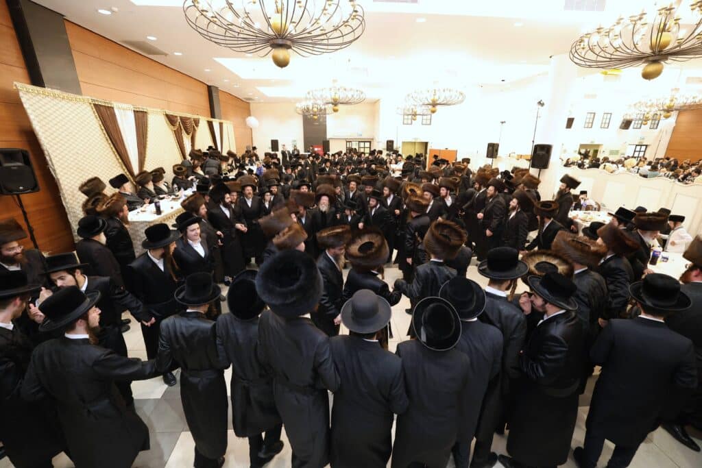 שמחת החתונה בבית ווערדאן - מישקולץ - עטרת צבי