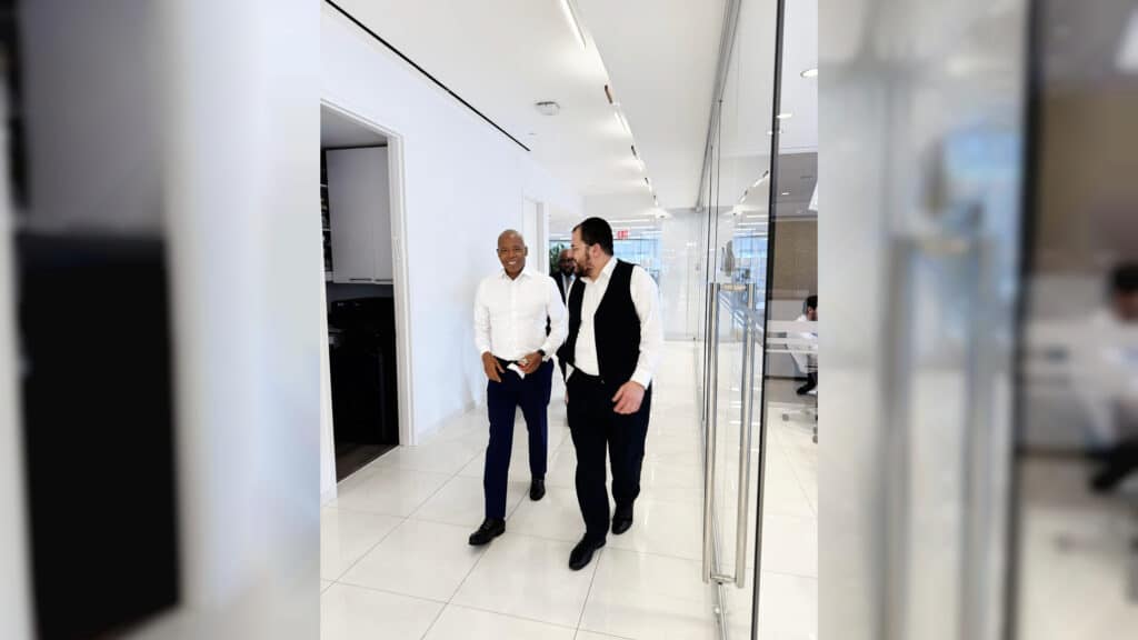 איצקוביץ': הסגן שגורש וראש העיר לשעבר שחזר לכולל