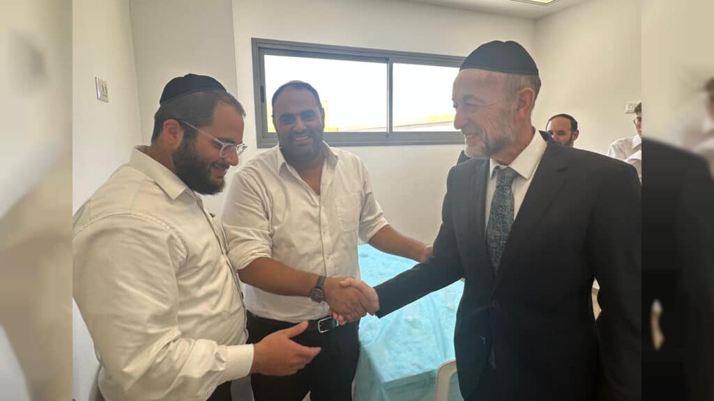 איצקוביץ': הסגן שגורש וראש העיר לשעבר שחזר לכולל