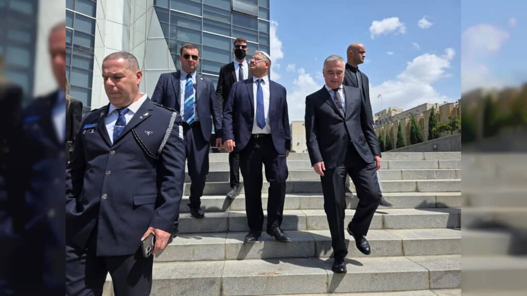 איצקוביץ': הסגן שגורש וראש העיר לשעבר שחזר לכולל