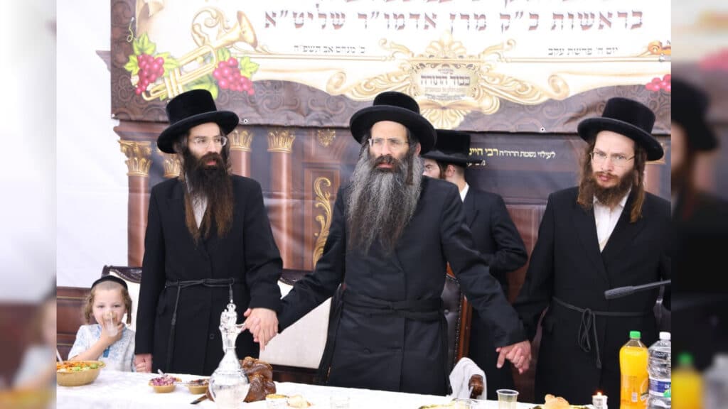 גלריה: בסטריקוב ערכו מעמד כבוד התורה בראשות האדמו"ר