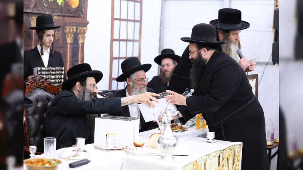 גלריה: בסטריקוב ערכו מעמד כבוד התורה בראשות האדמו"ר