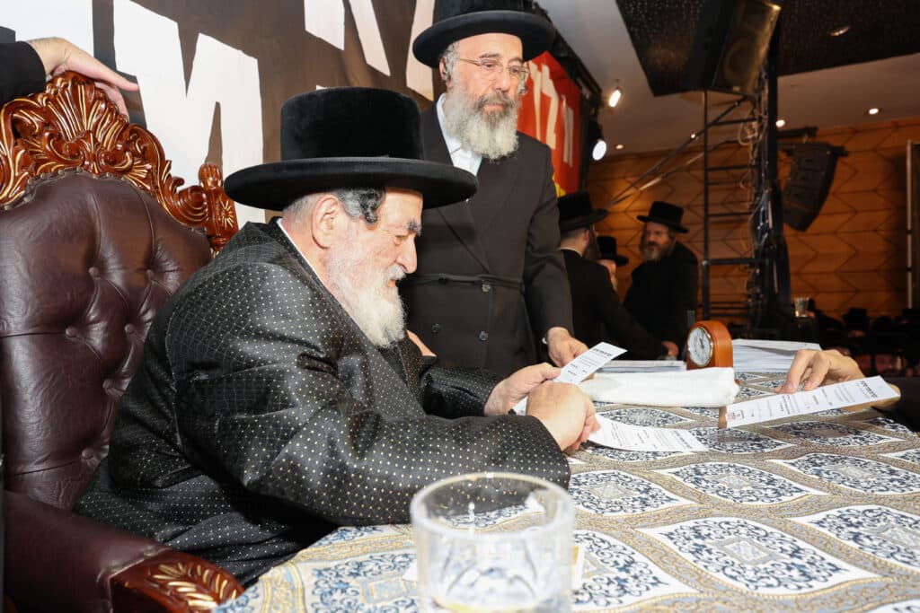 כינוס חסידי ויז'ניץ: "תן לי יבנה וחכמיה"