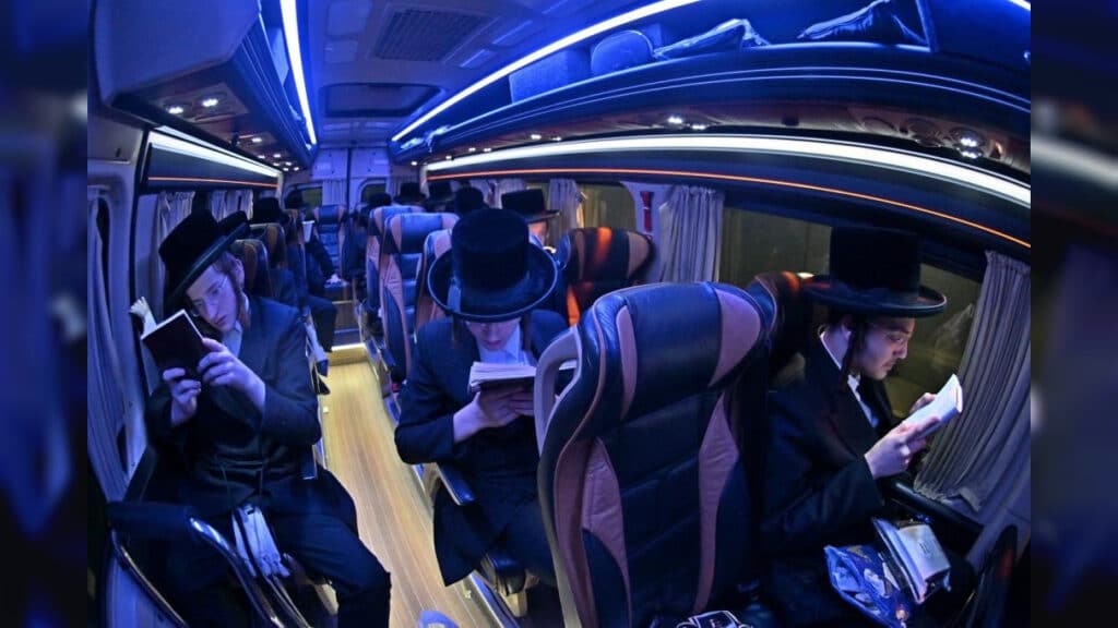 בחצות הלילה קבר רחל התמלא אור תורה וחסידות