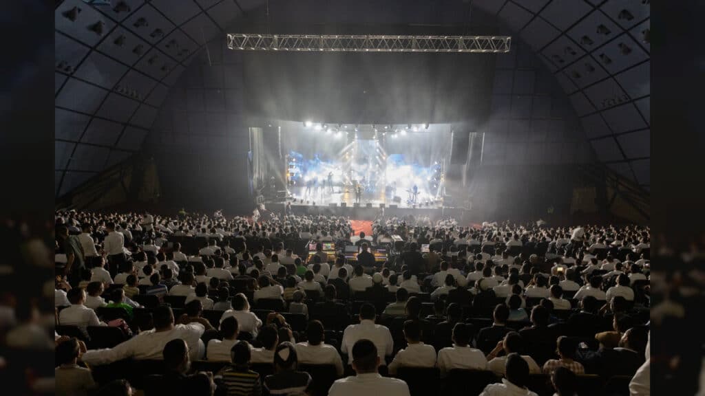 בחיפה פתחו את בין הזמנים בקומזיץ ענק לבני התורה