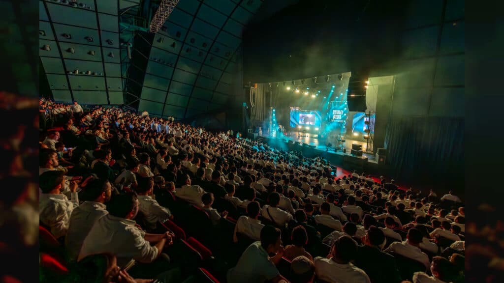 בחיפה פתחו את בין הזמנים בקומזיץ ענק לבני התורה