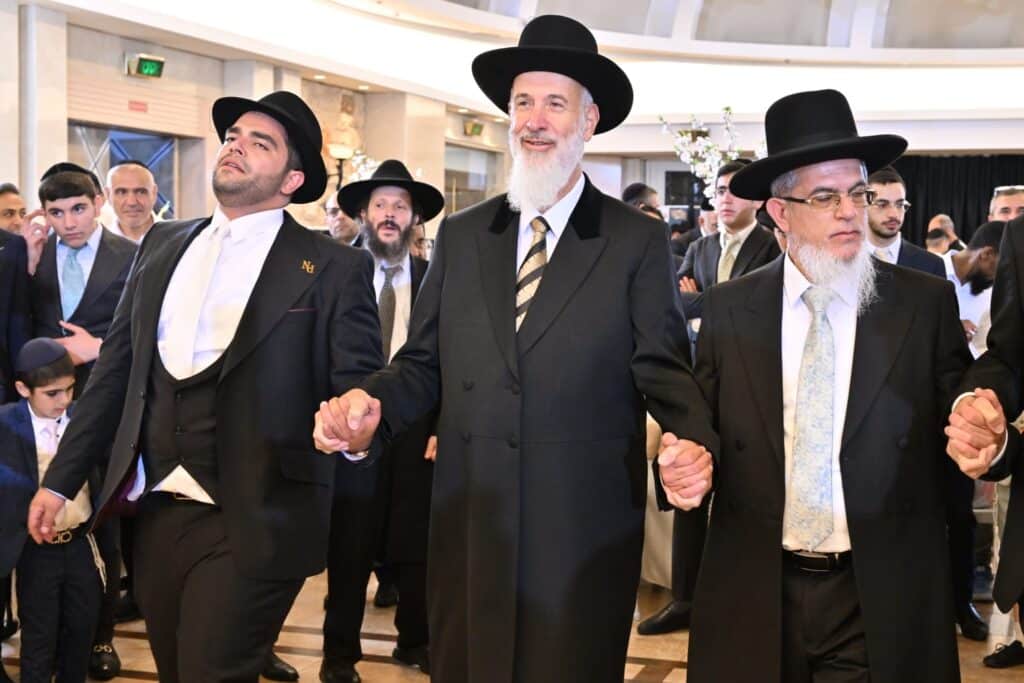 הרבנים הראשיים השתתפו בשמחת נישואי בת הגר"י הללויה