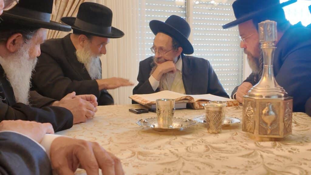 האדמו"ר העניק לאדמו"ר מתולדות יהודה סטוטשין את הזוהר החדש