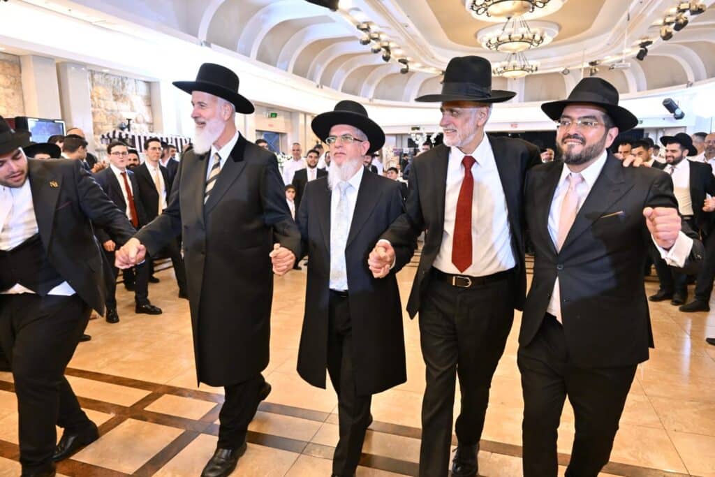 הרבנים הראשיים השתתפו בשמחת נישואי בת הגר"י הללויה