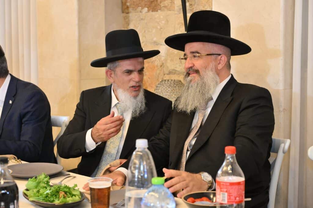 הרבנים הראשיים השתתפו בשמחת נישואי בת הגר"י הללויה