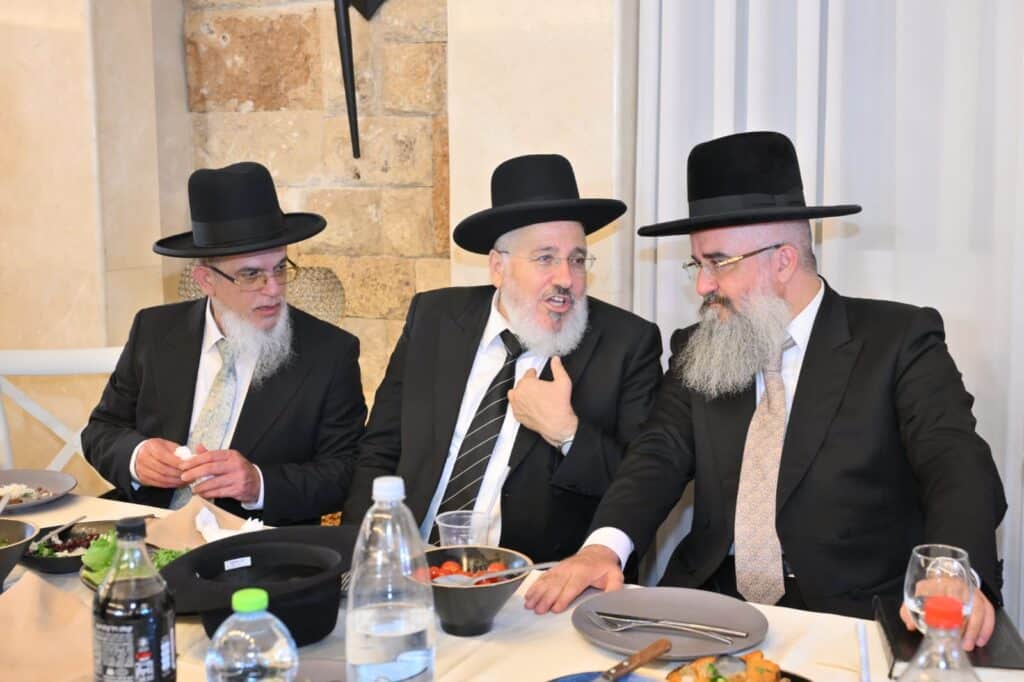 הרבנים הראשיים השתתפו בשמחת נישואי בת הגר"י הללויה