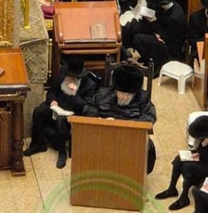 "זקנים משער שבתו": מראות תשעה באב בעולם היהודי