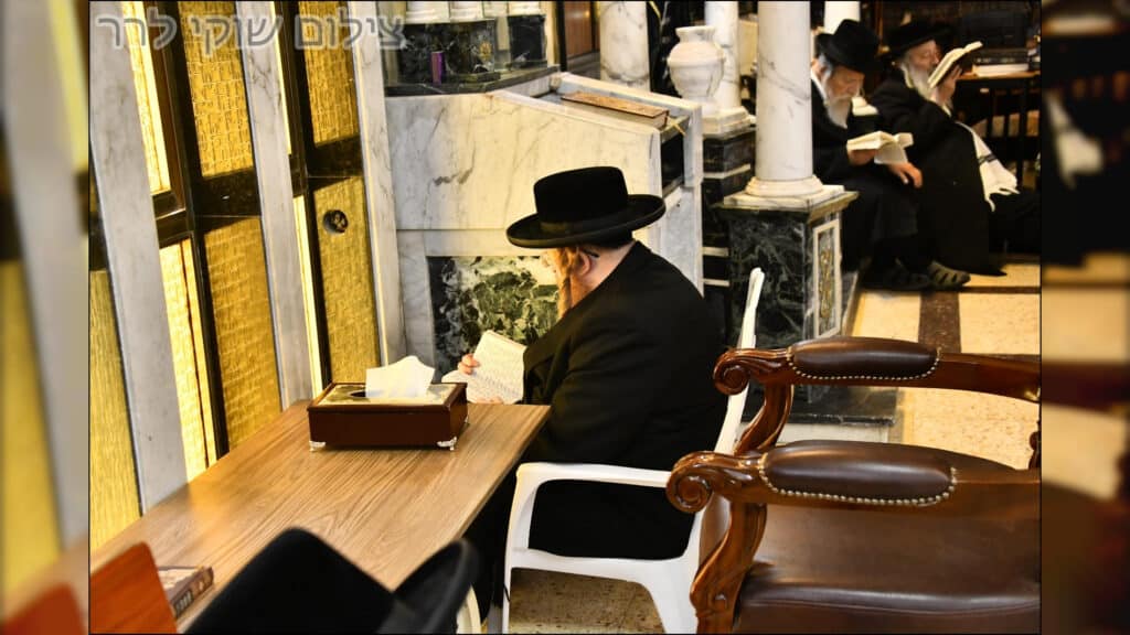 "זקנים משער שבתו": מראות תשעה באב בעולם היהודי