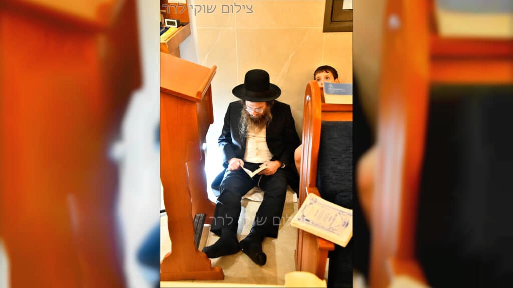 "זקנים משער שבתו": מראות תשעה באב בעולם היהודי