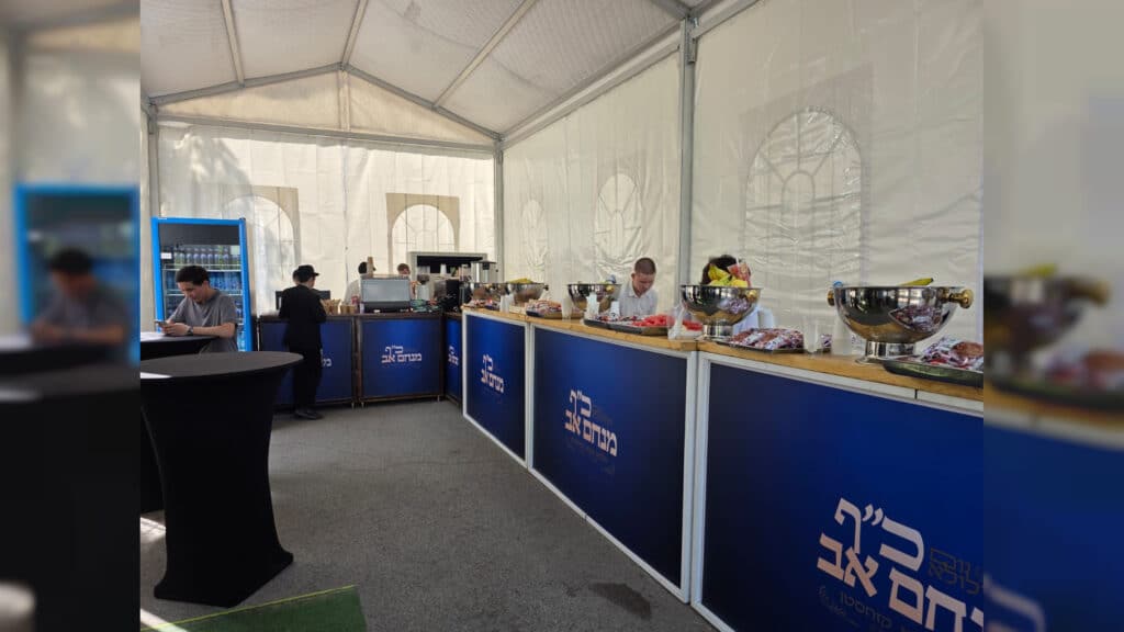 המונים הגיעו ליום ההילולא של רבי לוי יצחק שניאורסון זצ"ל