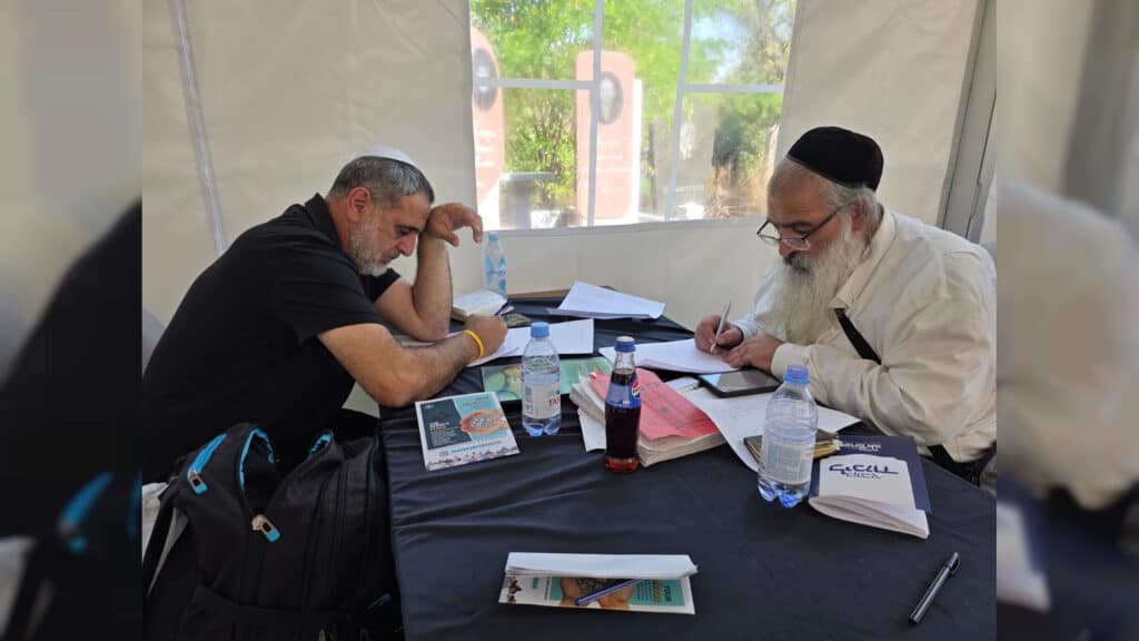 המונים הגיעו ליום ההילולא של רבי לוי יצחק שניאורסון זצ"ל