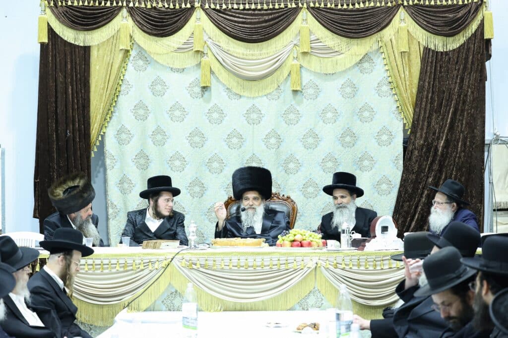 האדמו"ר מאשלג אירס את בתו: החסידים השתתפו באירוסין