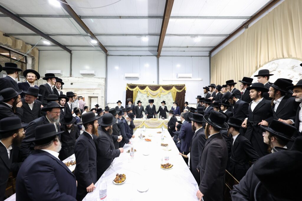 האדמו"ר מאשלג אירס את בתו: החסידים השתתפו באירוסין