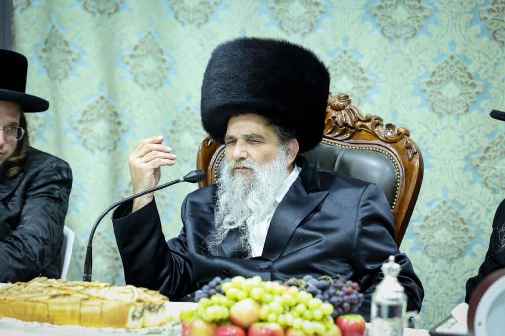 האדמו"ר מאשלג אירס את בתו: החסידים השתתפו באירוסין