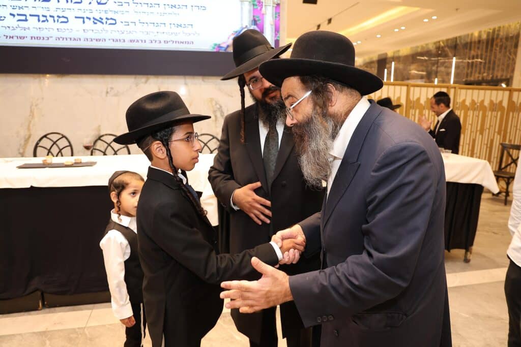גדולי ישראל באו לברך את חבר המועצת בבר המצווה לנכדו