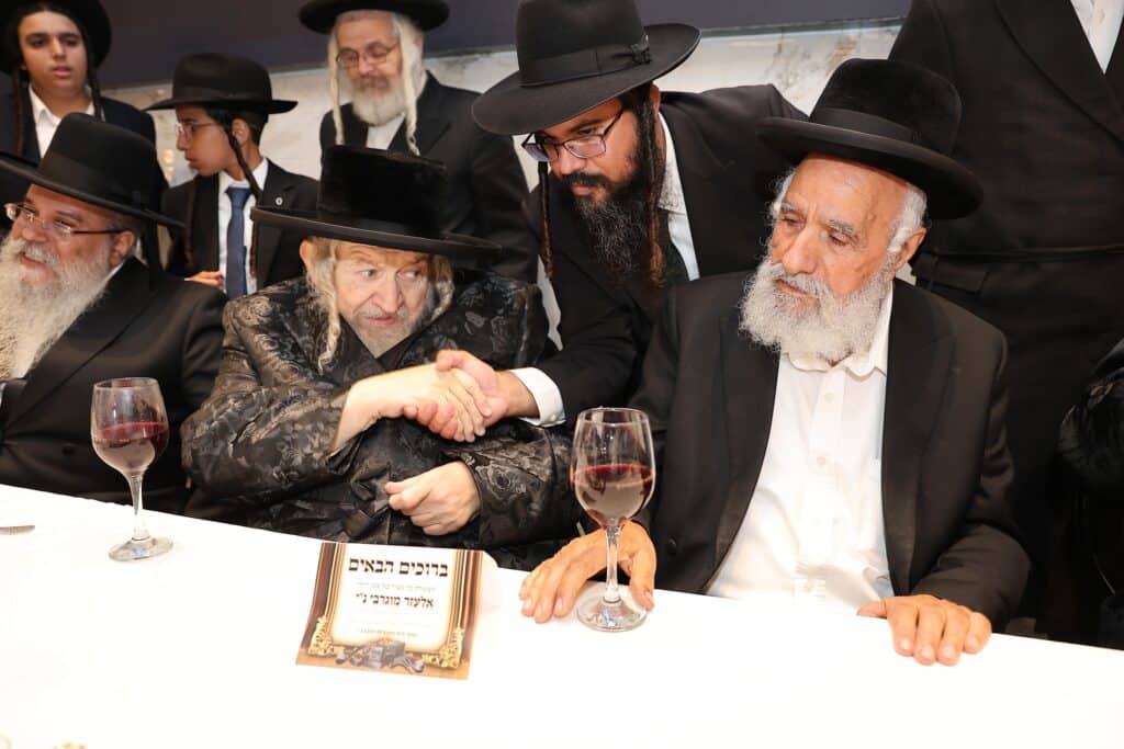 גדולי ישראל באו לברך את חבר המועצת בבר המצווה לנכדו