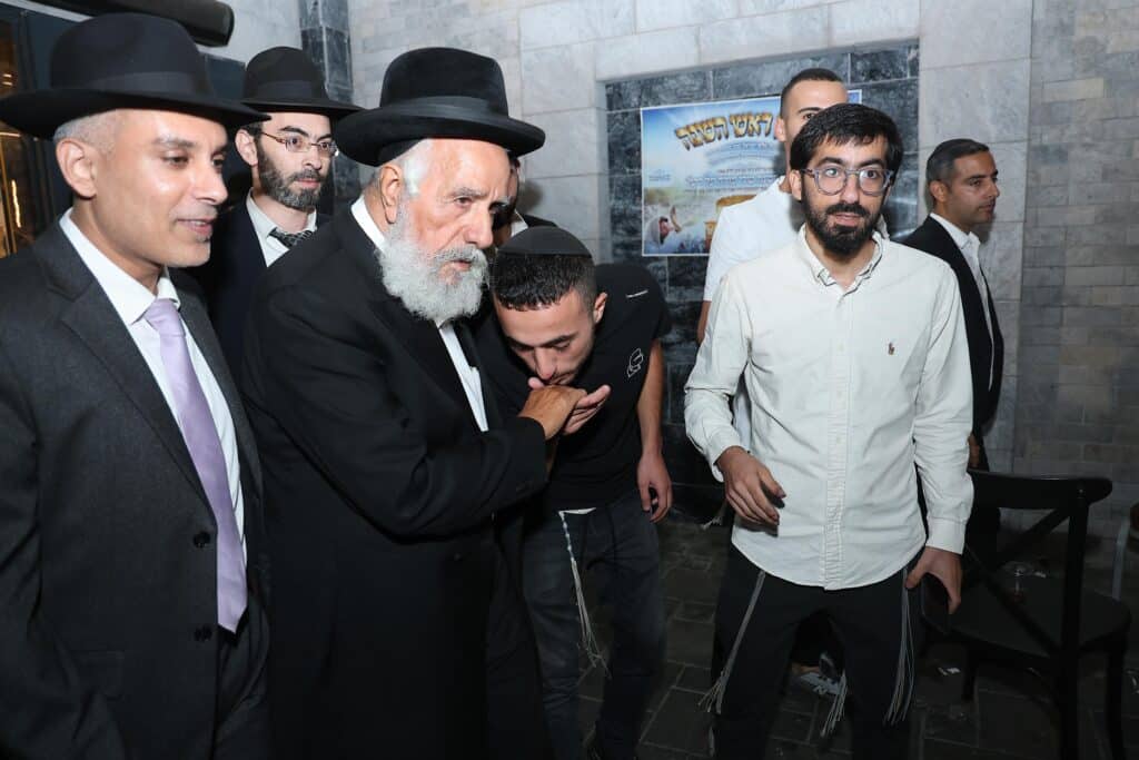 גדולי ישראל באו לברך את חבר המועצת בבר המצווה לנכדו