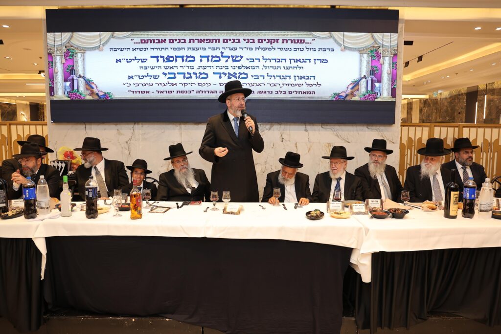 גדולי ישראל באו לברך את חבר המועצת בבר המצווה לנכדו