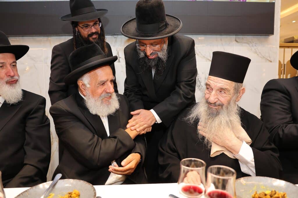 גדולי ישראל באו לברך את חבר המועצת בבר המצווה לנכדו