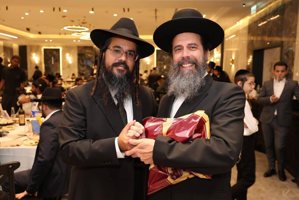 גדולי ישראל באו לברך את חבר המועצת בבר המצווה לנכדו