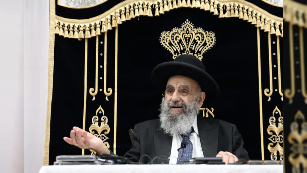 הגר"מ צדקה חיזק את מאות תלמידי ישיבת אהל תורה