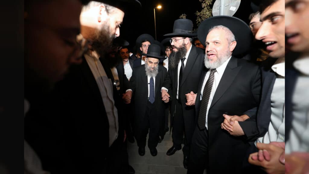 הגר"מ צדקה חיזק את מאות תלמידי ישיבת אהל תורה