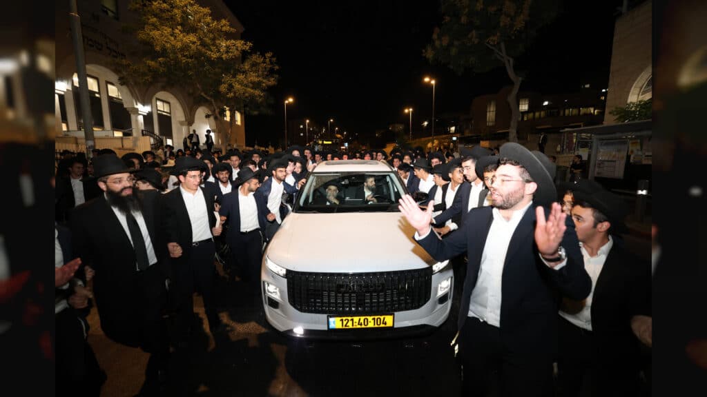 הגר"מ צדקה חיזק את מאות תלמידי ישיבת אהל תורה