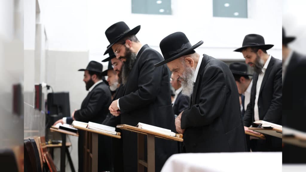 הגר"מ צדקה חיזק את מאות תלמידי ישיבת אהל תורה