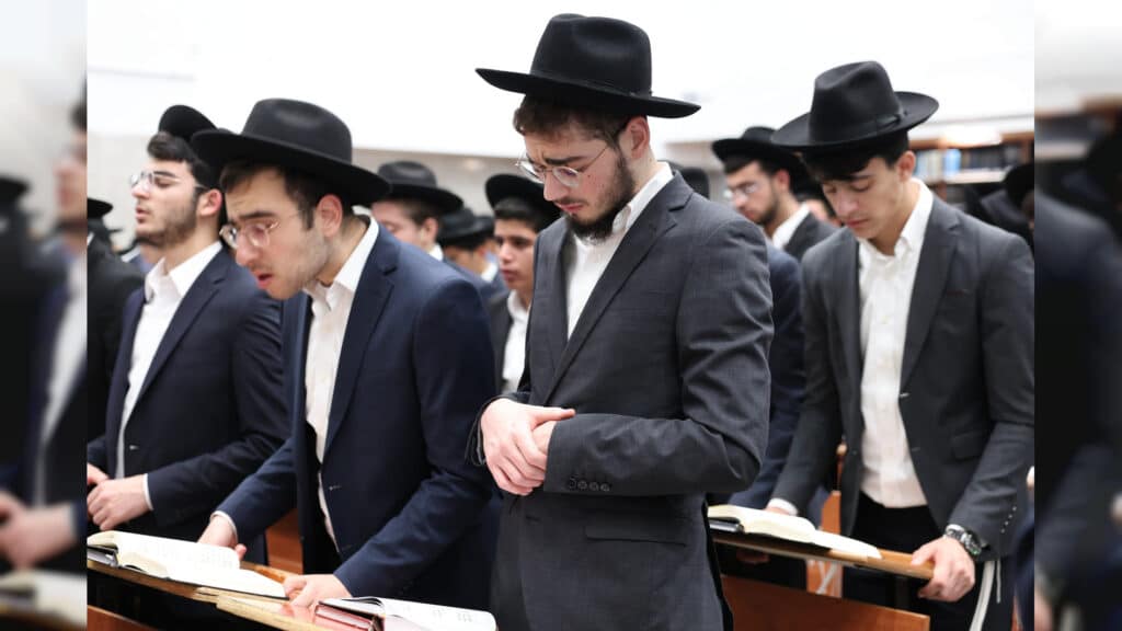 הגר"מ צדקה חיזק את מאות תלמידי ישיבת אהל תורה