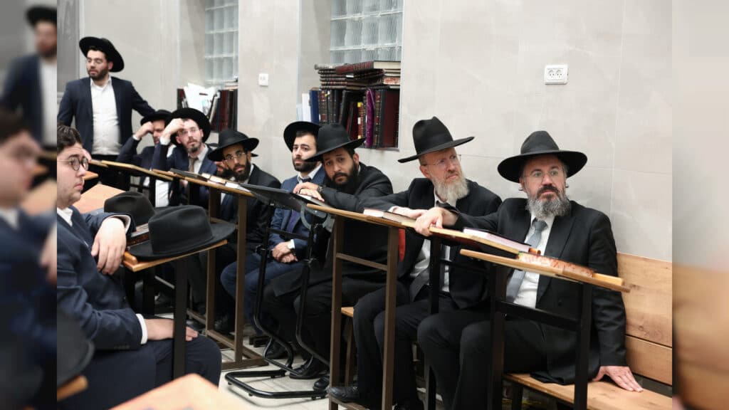 הגר"מ צדקה חיזק את מאות תלמידי ישיבת אהל תורה